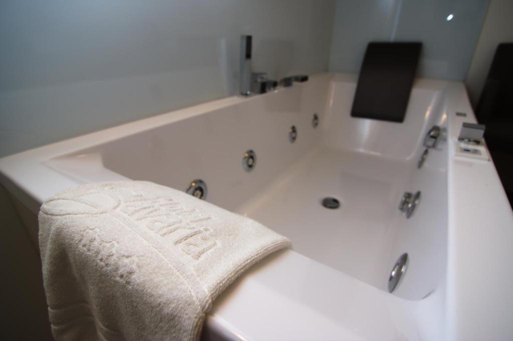 Hotel Bavaria Levico Terme Δωμάτιο φωτογραφία