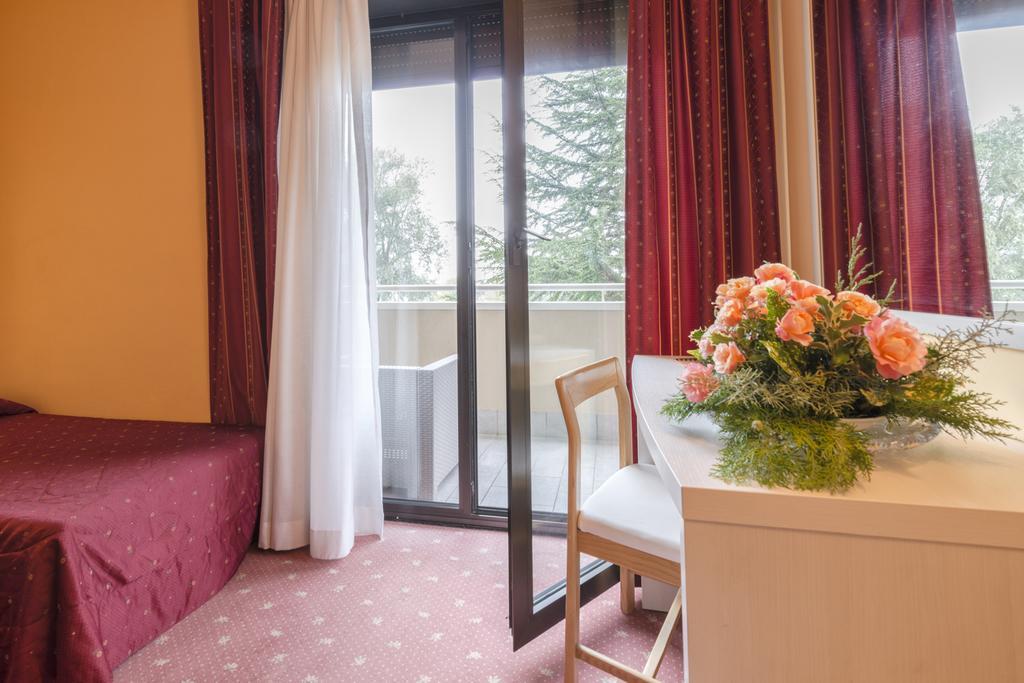 Hotel Bavaria Levico Terme Εξωτερικό φωτογραφία